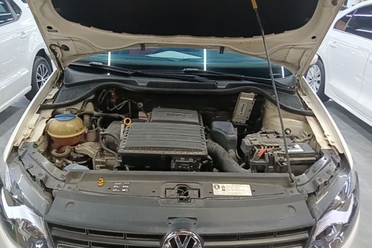 Volkswagen Polo 2017 car image #20