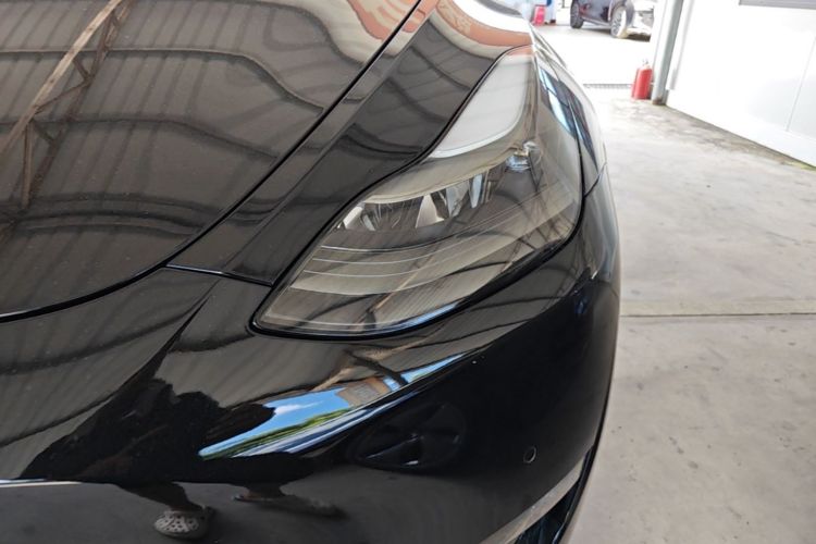 Tesla Model Y 2021 #23 Tesla Model Y 2021 car image #23