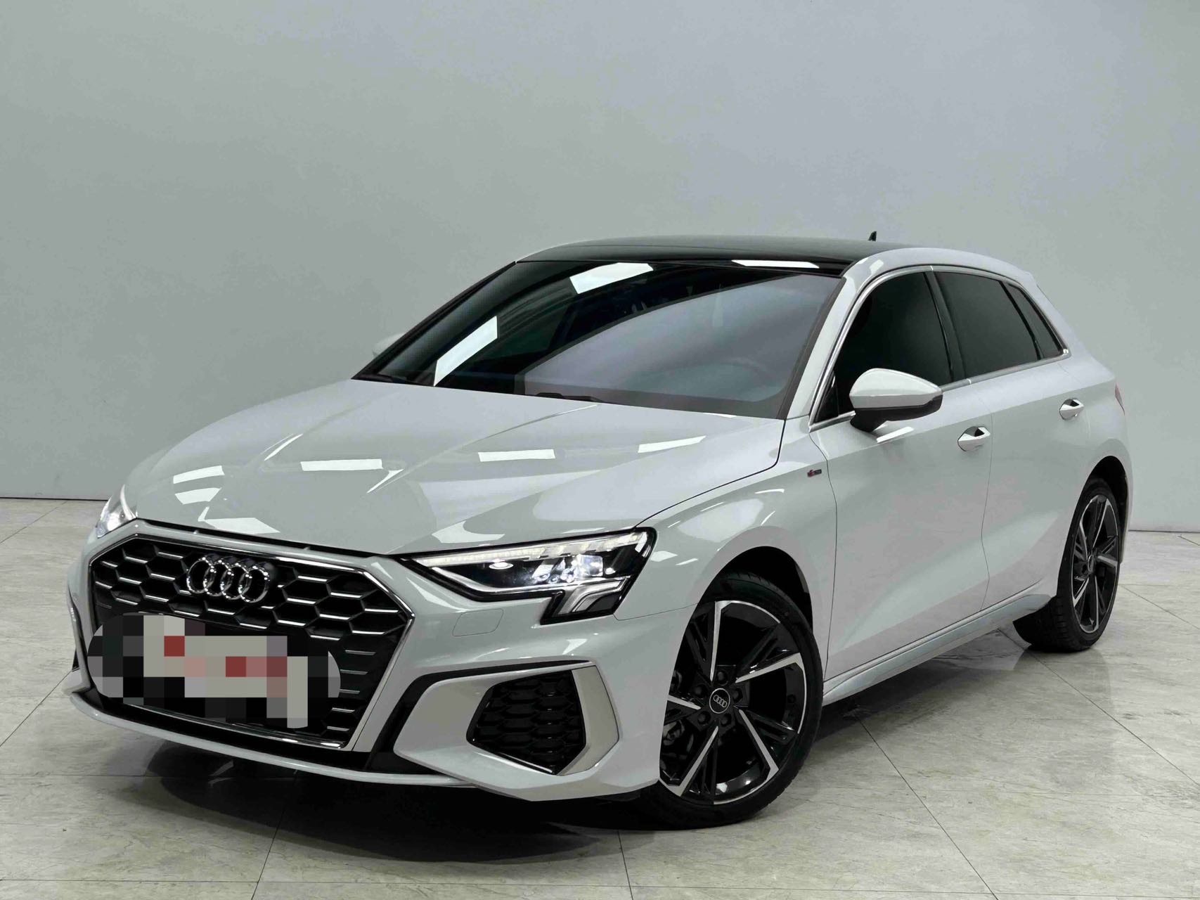Audi A3 2023 immagine di auto 
