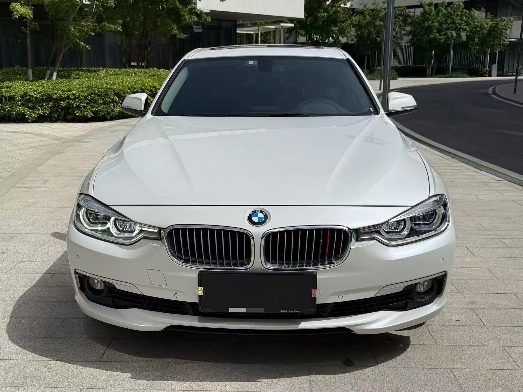 BMW 3 Series 2018 immagine di auto #4
