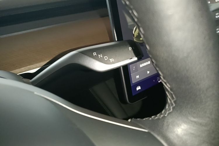 Tesla Model 3 2021 car image #14
