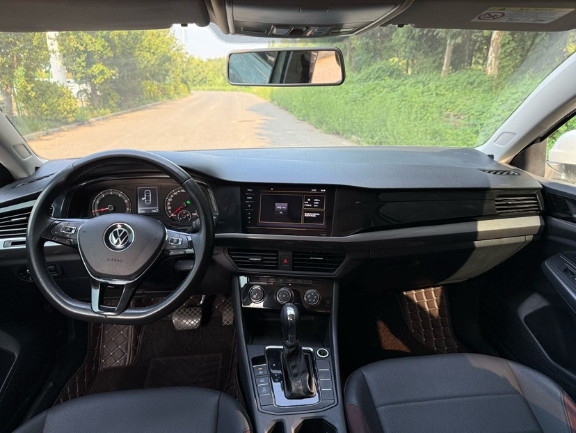 Volkswagen Bora 2022 car image #6