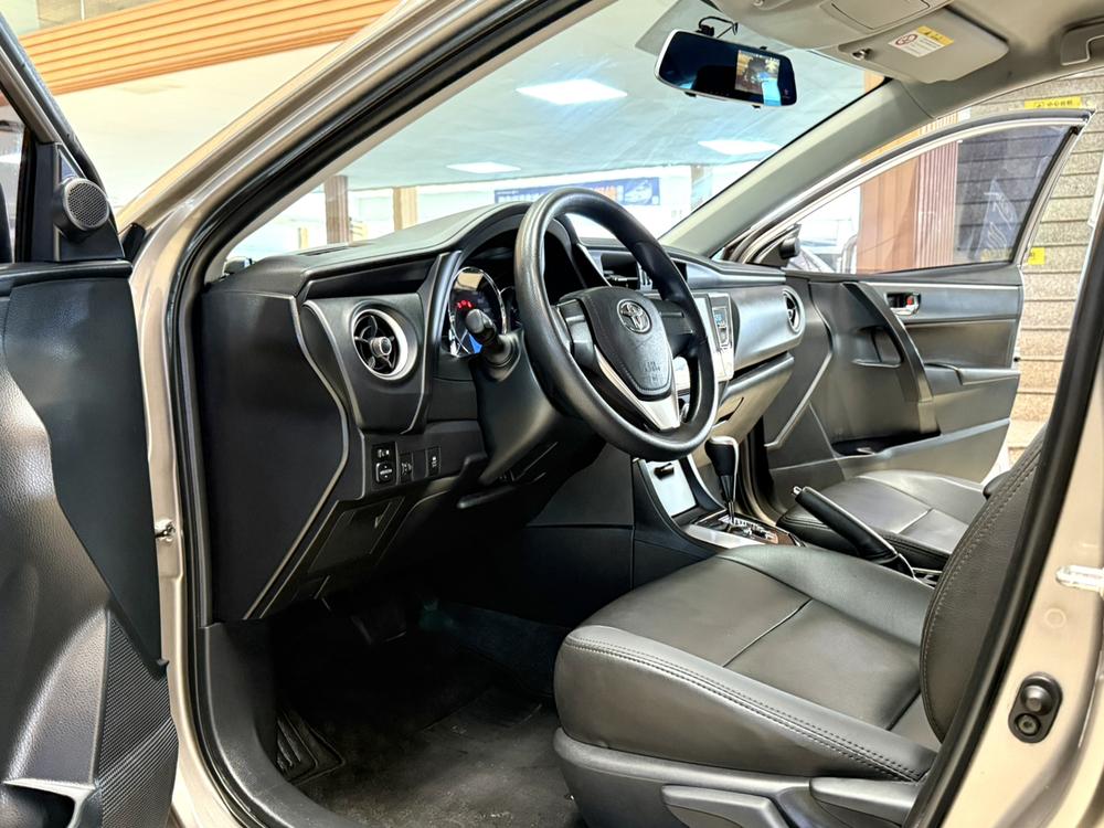 Toyota Corolla 2019 #13 Toyota Corolla 2019 car image #13