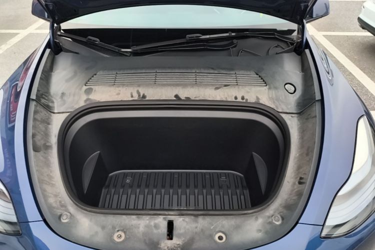 Tesla Model Y 2023 #20 Tesla Model Y 2023 car image #20