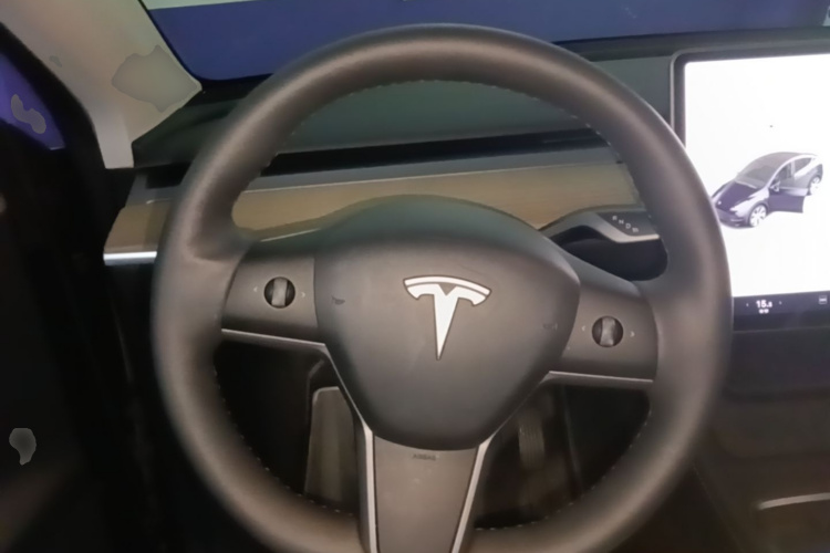 Tesla Model Y 2022 #11 Tesla Model Y 2022 car image #11