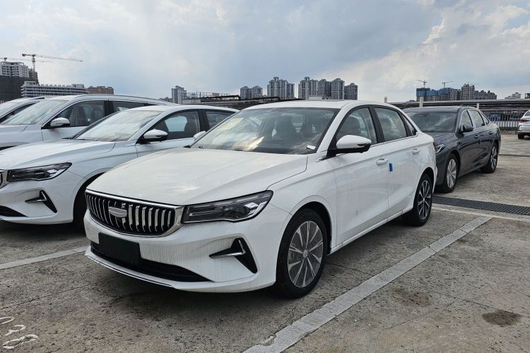 GEELY Emgrand 2025 car image #2