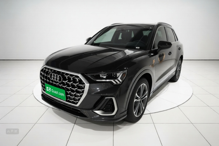 Audi Q3 2025 car image #2