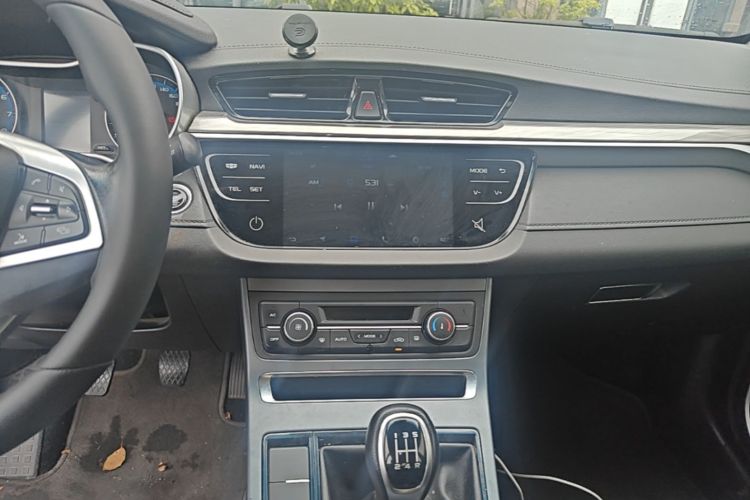 GEELY Emgrand 2019 #13 GEELY Emgrand 2019 car image #13