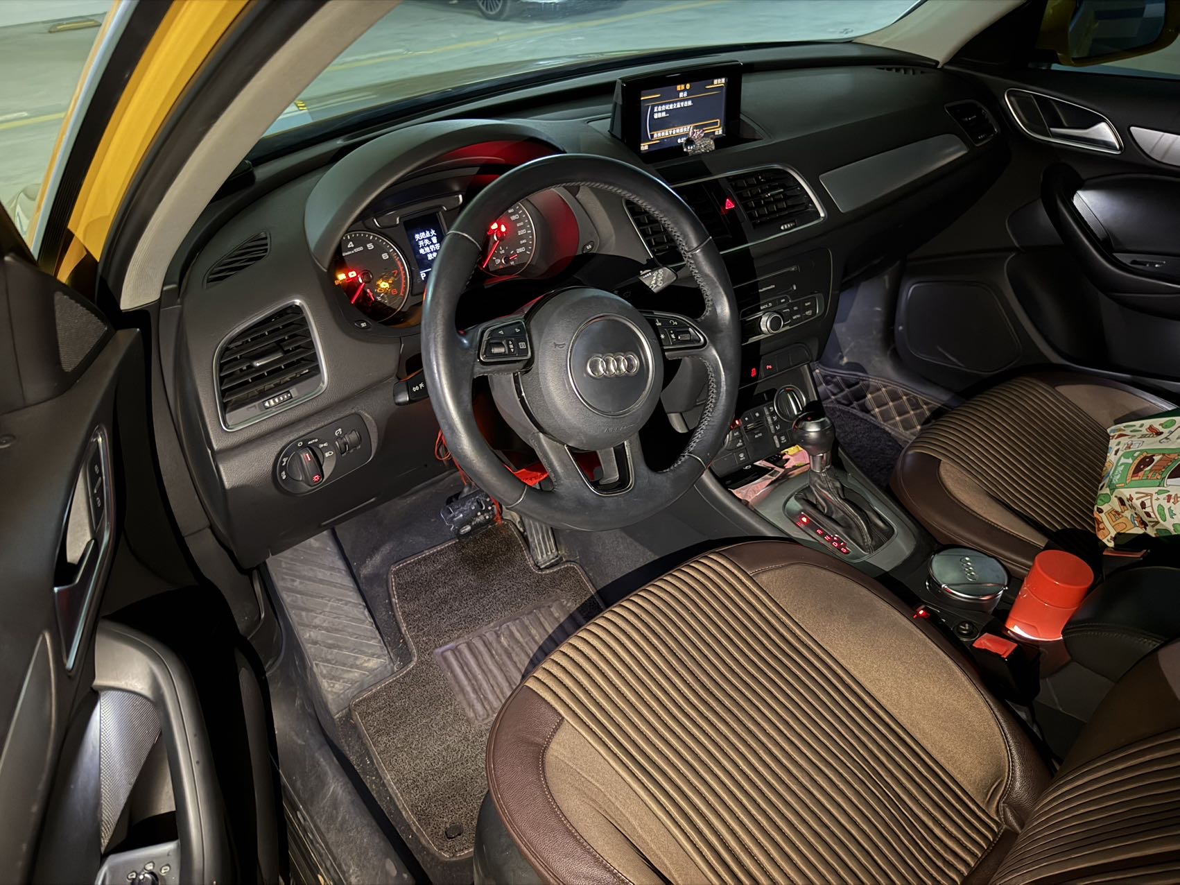 Audi Q3 2016 car image #19