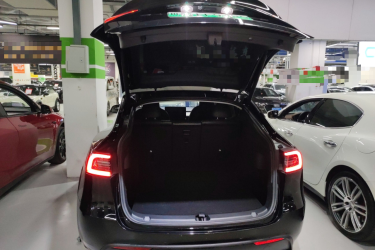 Tesla Model Y 2023 #19 Tesla Model Y 2023 immagine di auto #19