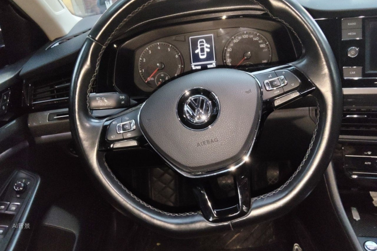 Volkswagen Bora 2020 car image #12