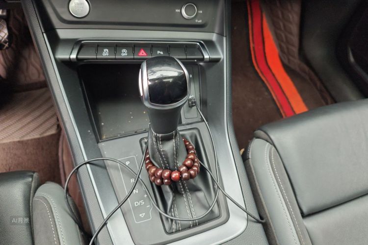 Audi Q3 2021 car image #16