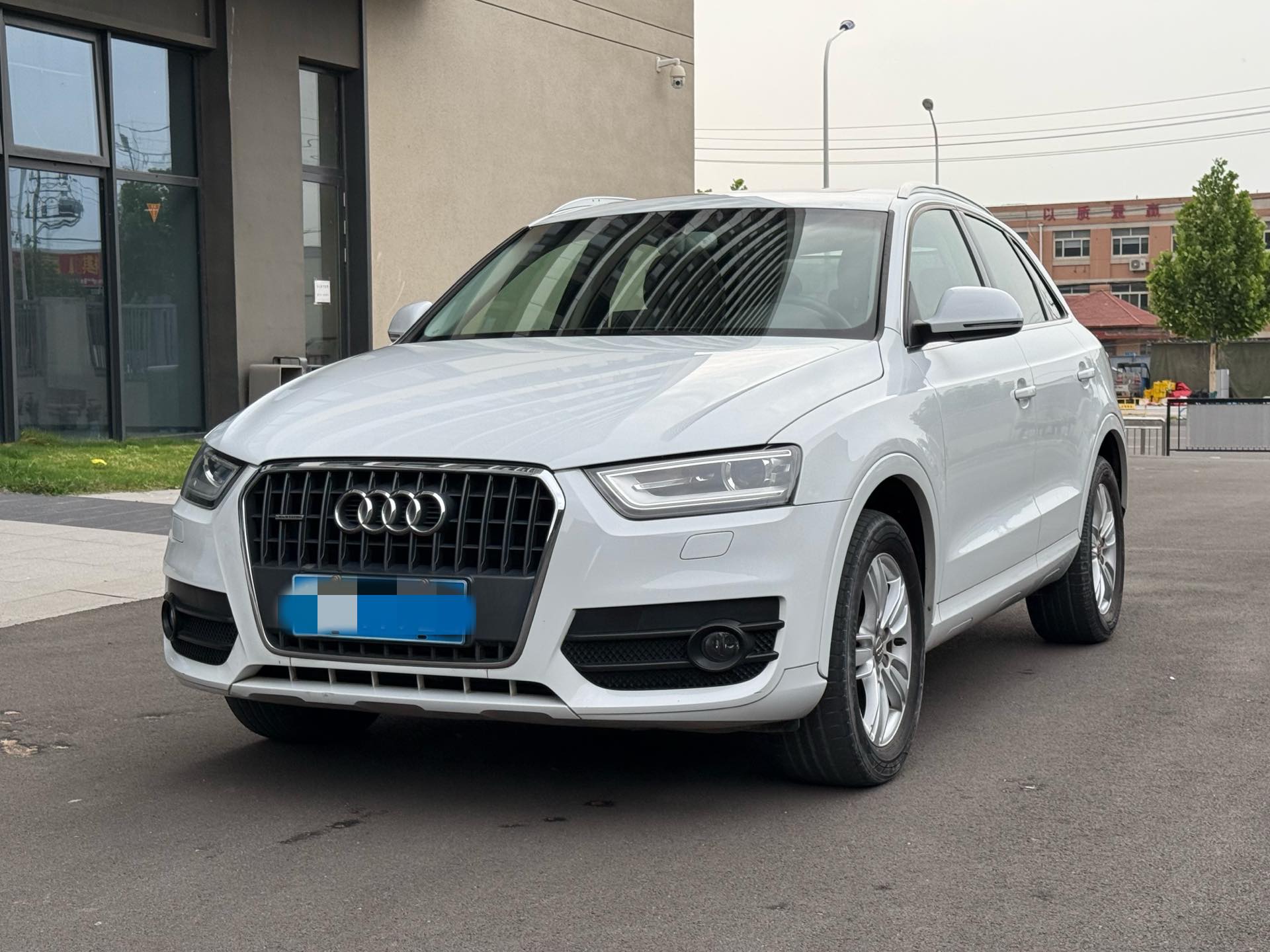 Audi Q3 2014 car image 
