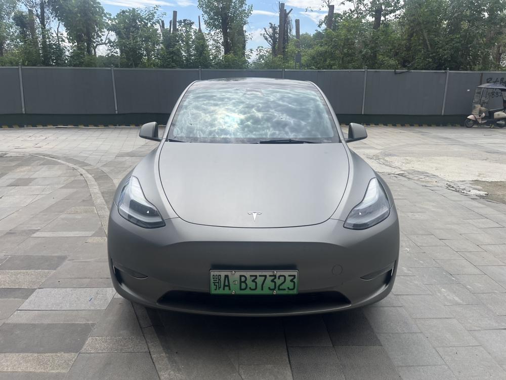 Tesla Model Y 2024 car image #2