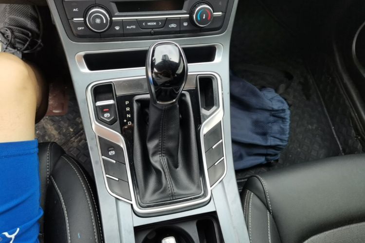 GEELY Emgrand 2021 immagine di auto #14