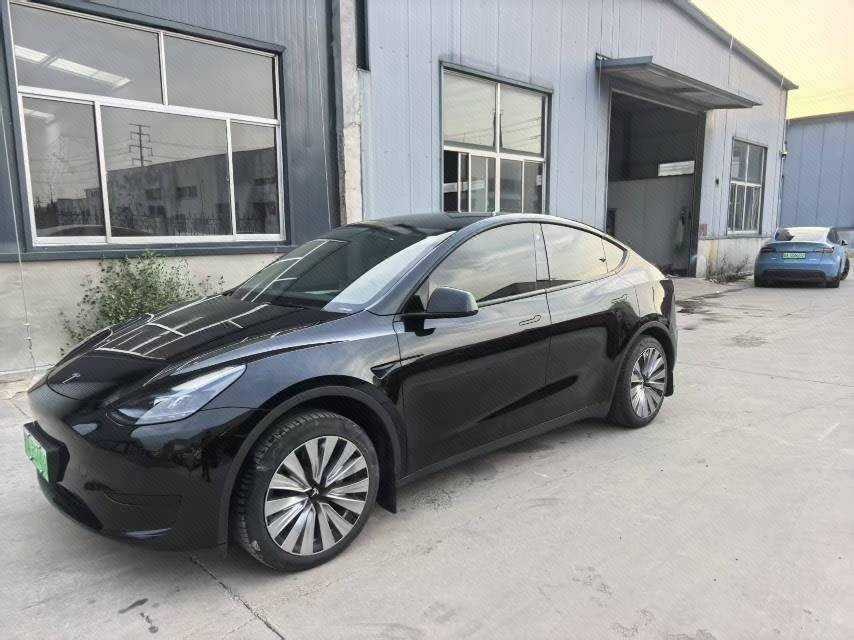 Tesla Model Y 2023 Tesla Model Y 2023 car image