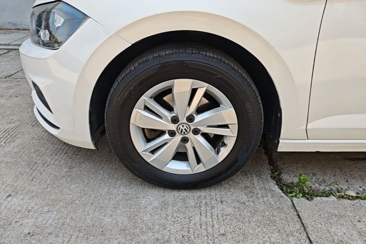 Volkswagen Polo 2020 car image #9