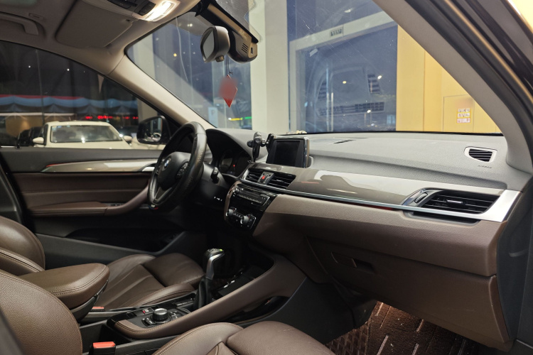 BMW X1 2018 car image #16