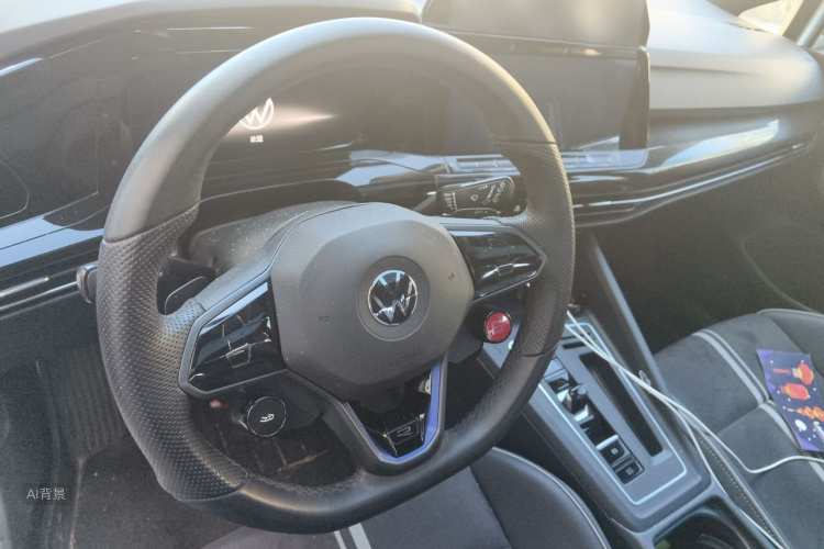 Volkswagen Golf 2023 car image #12