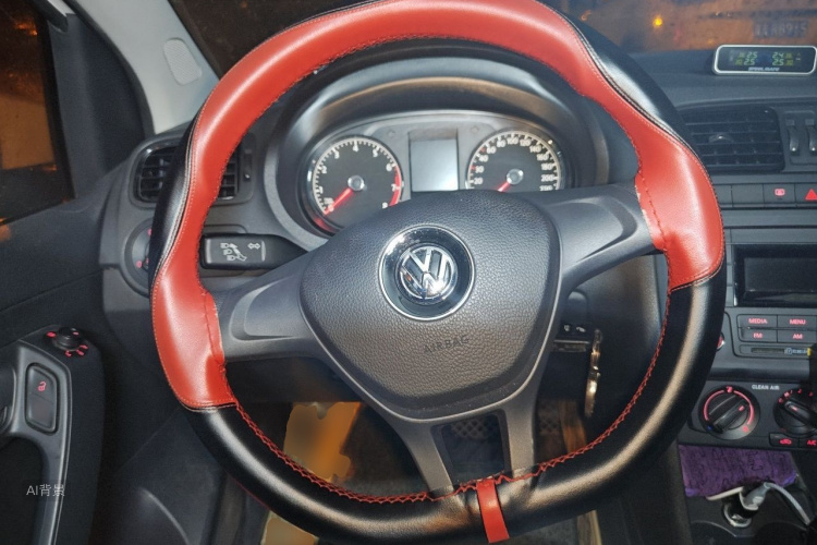 Volkswagen Polo 2016 #12 Volkswagen Polo 2016 car image #12