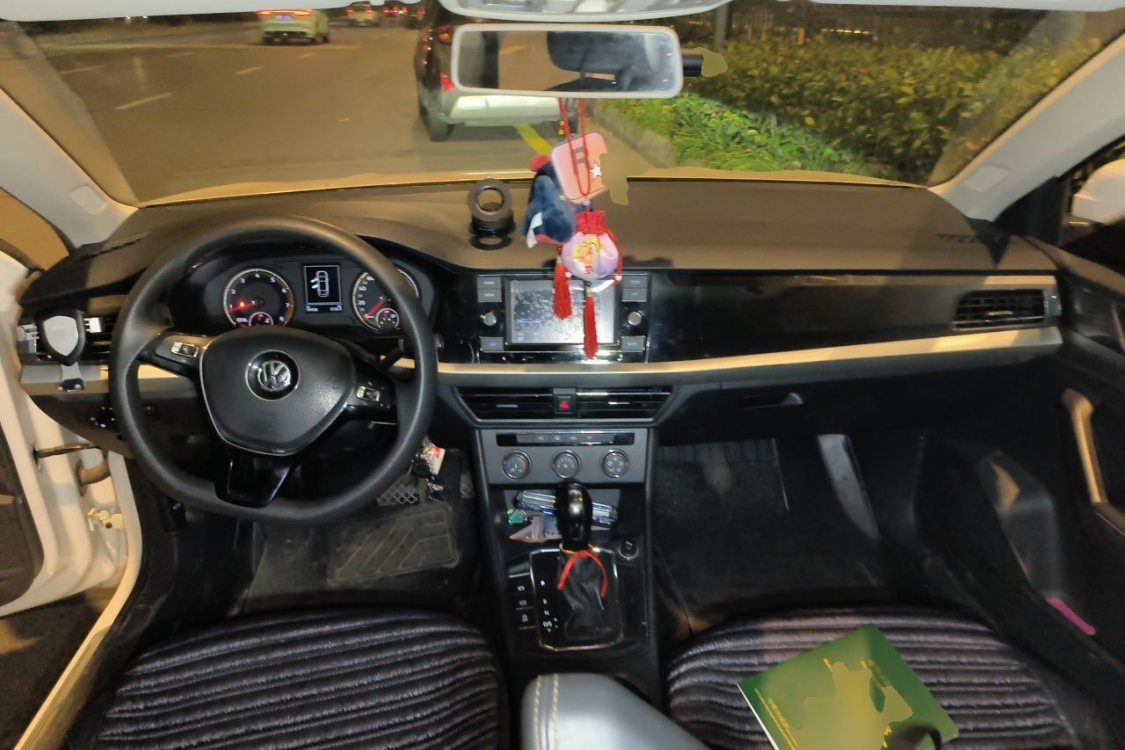 Volkswagen Lavida 2019 car image #21