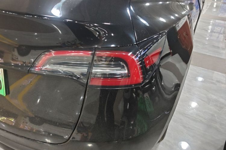Tesla Model Y 2021 #8 Tesla Model Y 2021 car image #8