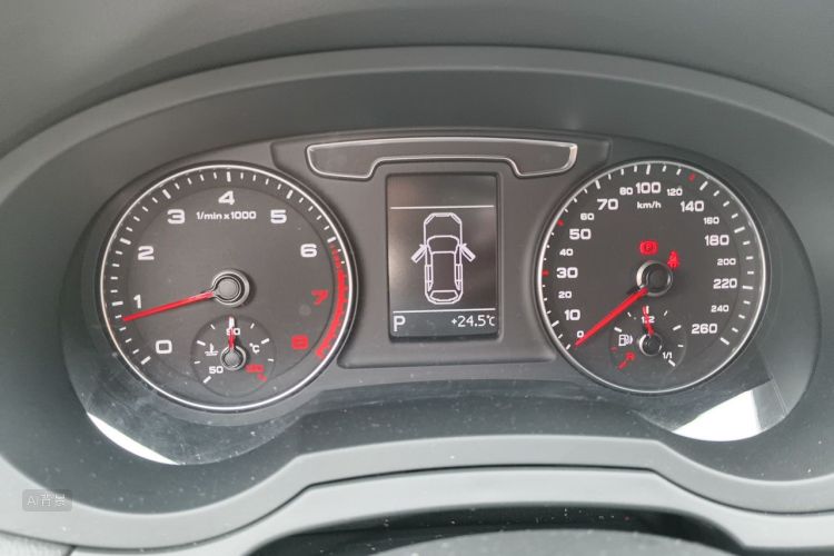 Audi Q3 2016 #13 Audi Q3 2016 car image #13