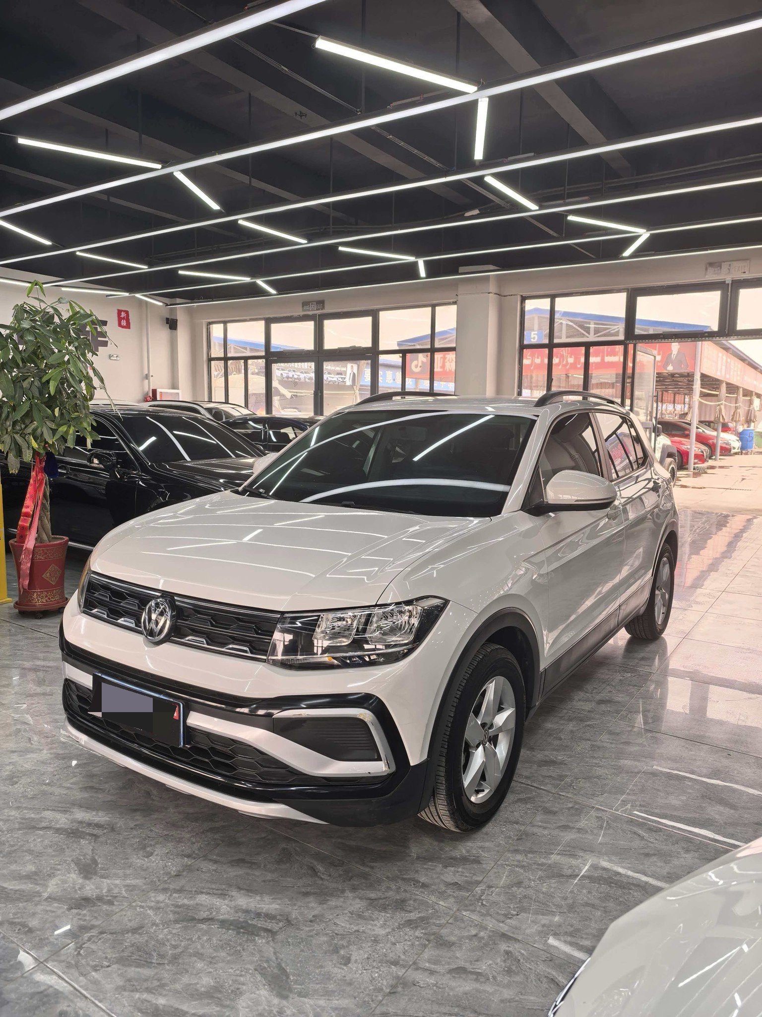 Volkswagen T-Cross 2020 Volkswagen T-Cross 2020 car image