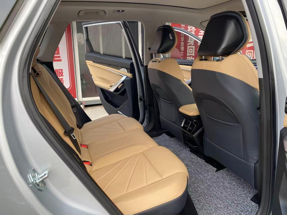 GEELY Boyue L 2024 car image #16