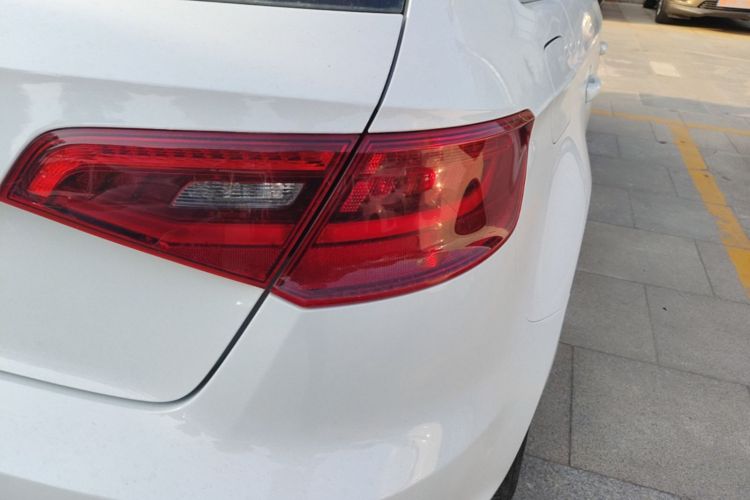 Audi A3 2017 car image #8