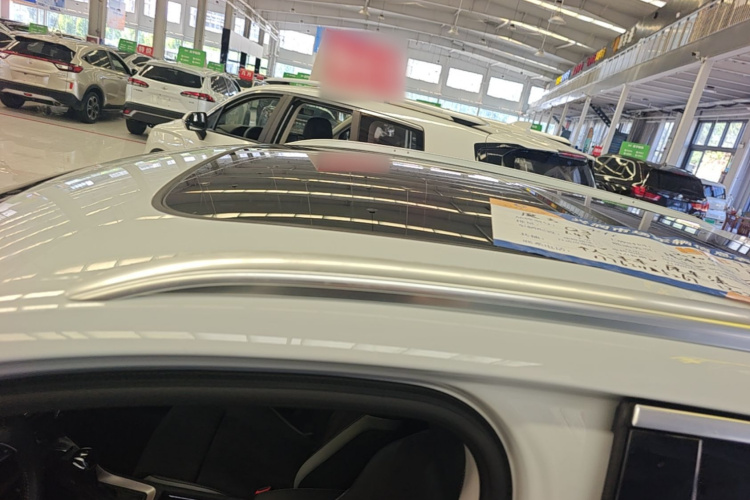 Audi Q3 2020 car image #25