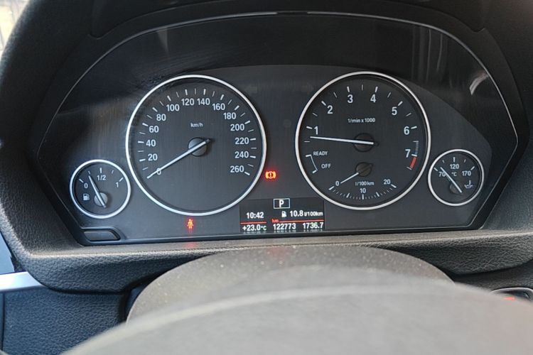 BMW 3 Series 2016 car image #12