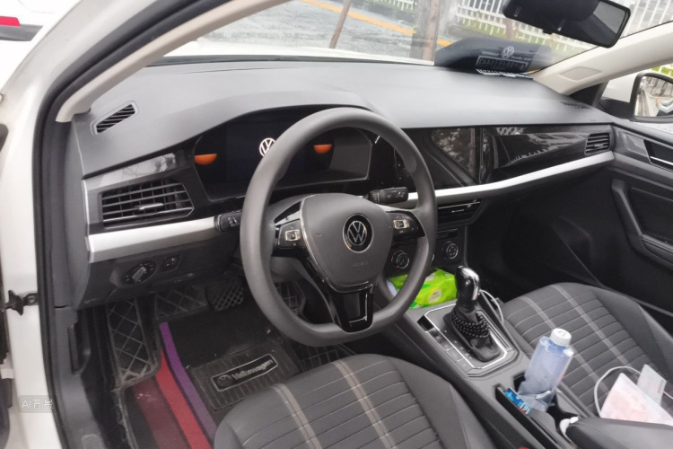 Volkswagen Lavida 2021 car image #11