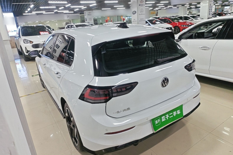 Volkswagen Golf 2025 #5 Volkswagen Golf 2025 car image #5