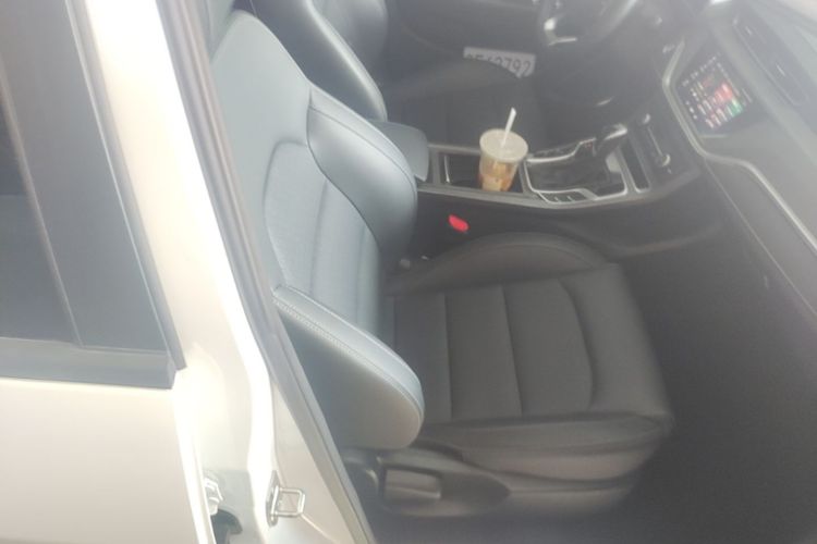 GEELY Emgrand 2021 #24 GEELY Emgrand 2021 car image #24