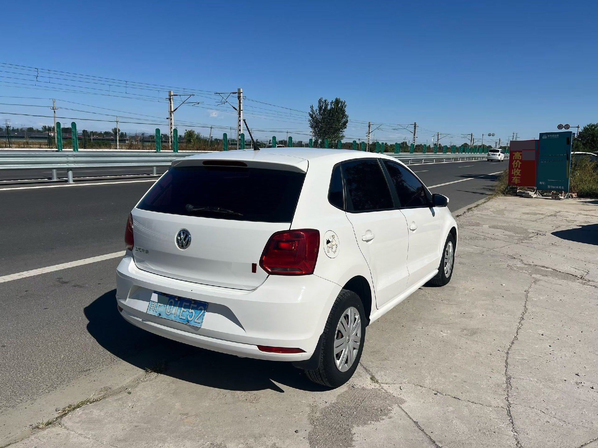 Volkswagen Polo 2016 car image #4