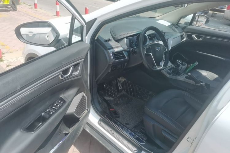 GEELY Emgrand GS 2018 car image #12