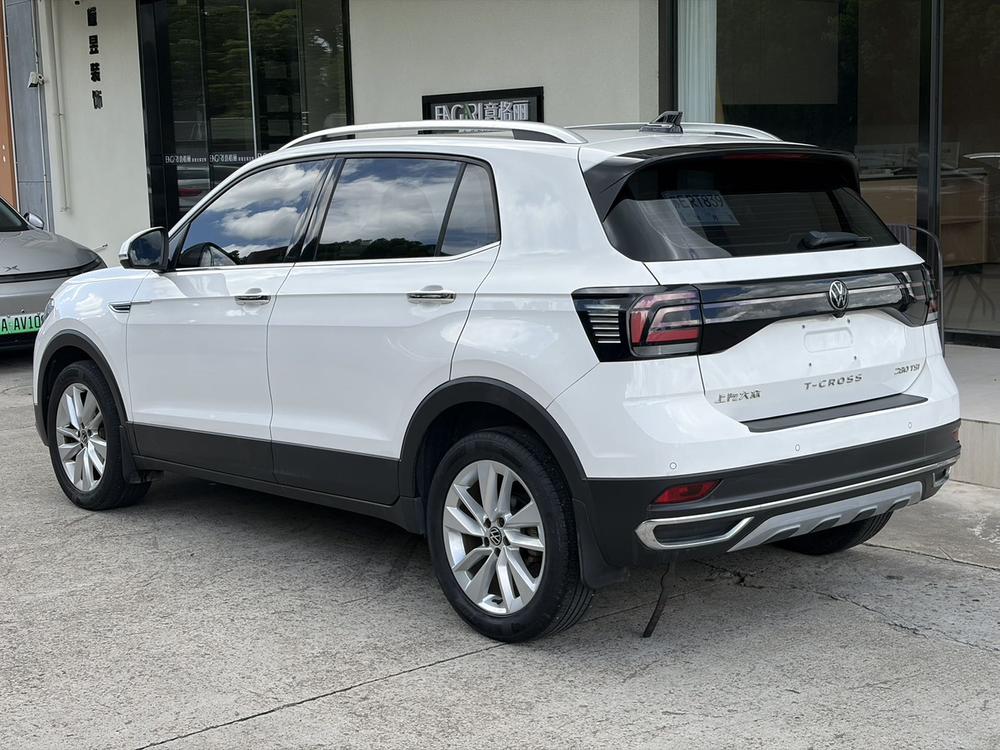 Volkswagen T-Cross 2021 #4 Volkswagen T-Cross 2021 car image #4