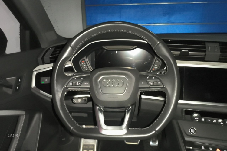 Audi Q3 2024 car image #12