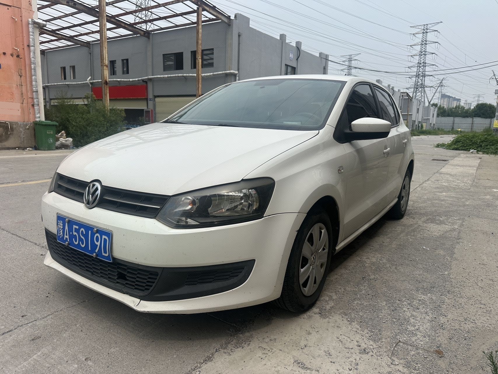 Volkswagen Polo 2013 Volkswagen Polo 2013 car image