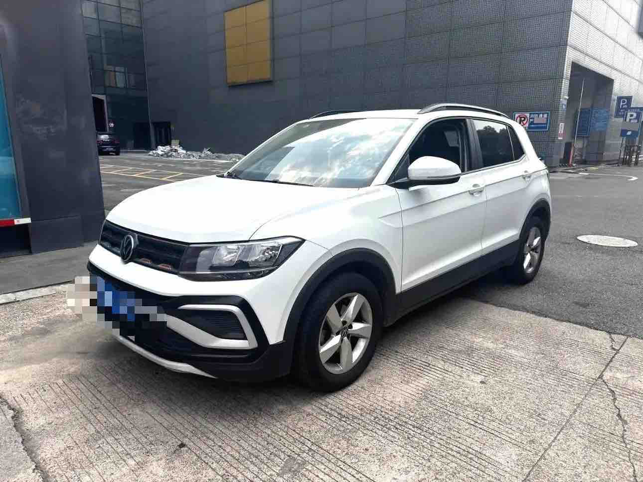 Volkswagen T-Cross 2023 car image 
