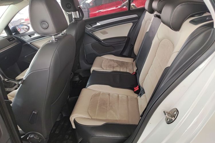 Volkswagen Golf 2017 изображение автомобиля #17