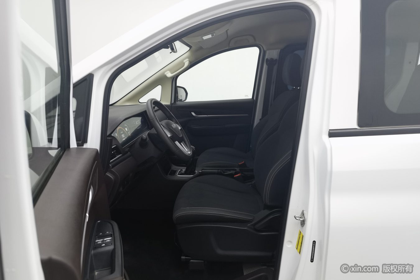Beijing 2024 car image #10