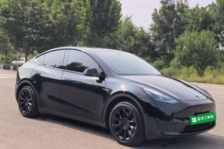 Tesla Model Y 2023 #4 Tesla Model Y 2023 car image #4