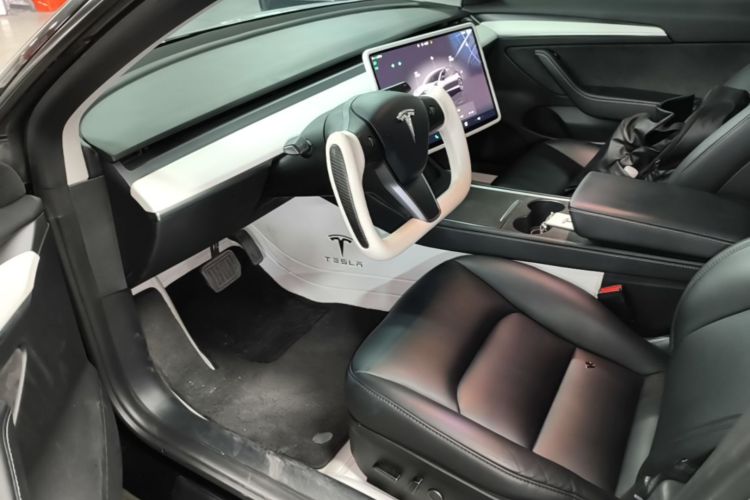 Tesla Model 3 2023 immagine di auto #15