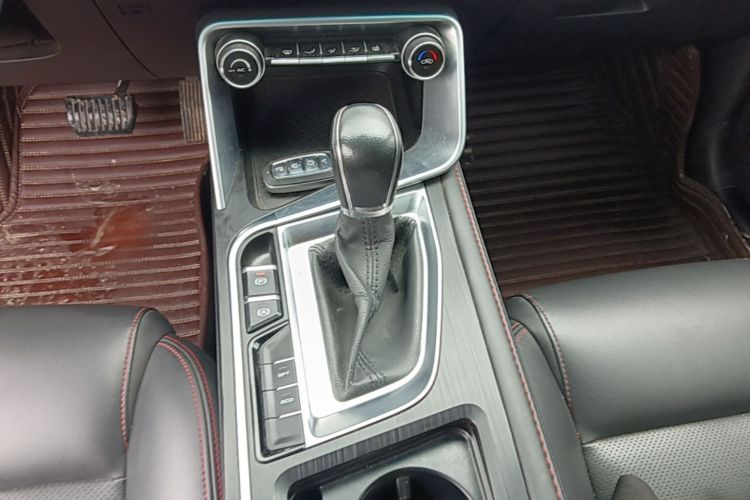 GEELY Binray 2020 car image #14