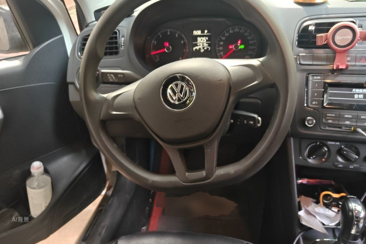 Volkswagen Polo 2017 car image #12