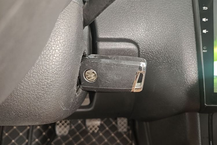 Volkswagen Polo 2016 car image #9