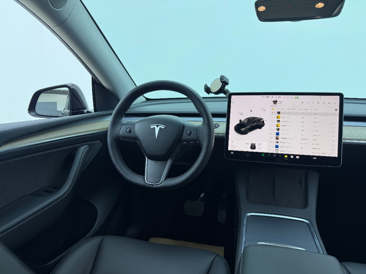 Tesla Model Y 2021 #5 Tesla Model Y 2021 car image #5