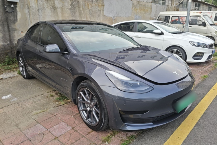 Tesla Model 3 2021 صورة سيارة #4